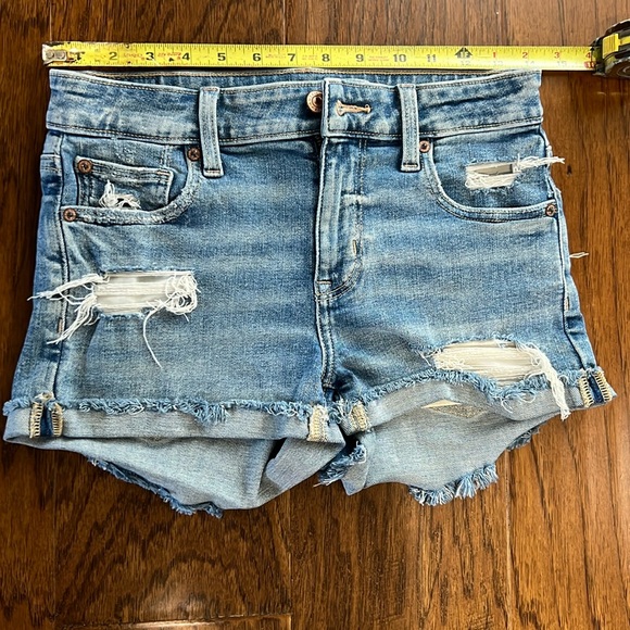 American Eagle Hi-Rise Shortie Size 2 Iced Light Indigo - Picture 3 of 9
